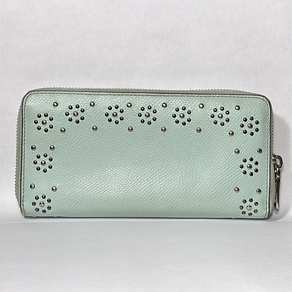 *RARE* COACH Border Stud Accordion Zip Wallet - Picture 2 of 16